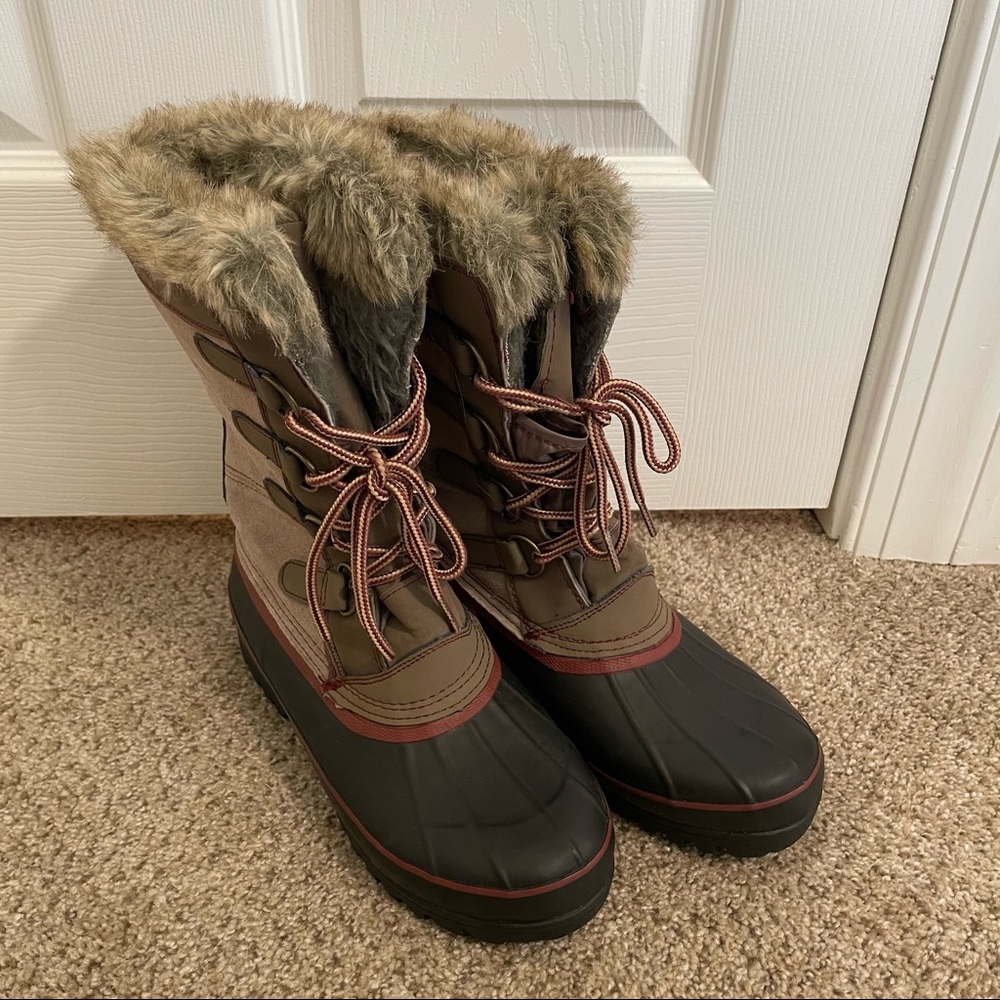 Khombu tan and maroon winter boots
